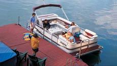 Sweetwater 2019 RE 4-Gate 2002 Boat specs