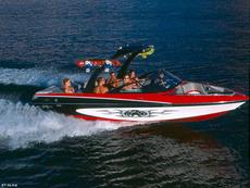 Malibu Wakesetter LSV 2005 Boat specs
