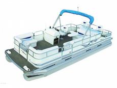 Weeres Family Fisherman Deluxe 240 2005 Boat specs