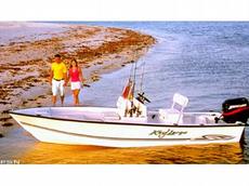 Key Largo 176  2006 Boat specs