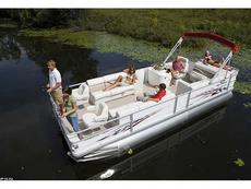 Crest II LE XRS  22 2008 Boat specs