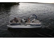 Crestliner Grand Cayman 2685 I/O 2008 Boat specs