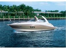 Cruisers Yachts 330 Express 2008 Boat specs