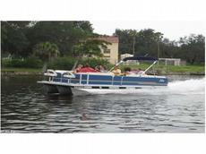 Fiesta Marine 26 ft. Caliente Fish-N-Fun 2011 Boat specs