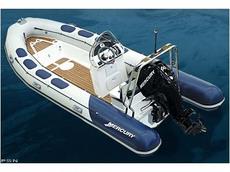 Mercury V-520 2011 Boat specs