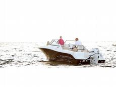 Hydra-Sports 2300 DC 2012 Boat specs