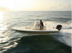 Pathfinder 2300 HPS Freshwater 2012 Boat specs