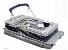 Qwest 7516 Outfitter 2012 Boat specs