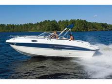 Stingray 215CR Sport Deck 2012 Boat specs