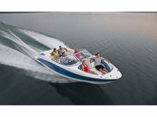 Bayliner 235 Bowrider 2013 Boat specs