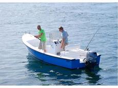 Eastern 18 Center Console 2013 Boat specs