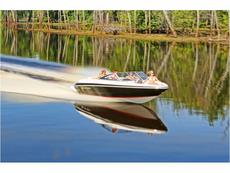 Larson LX 225 S I/O 2013 Boat specs