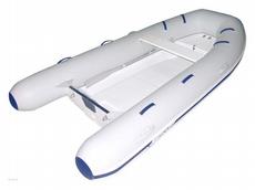 Mercury 350 Ocean Runner PVC 2013 Boat specs