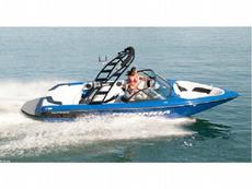 Moomba Outback 2013 Boat specs