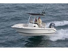 Pursuit C 200 2013 Boat specs