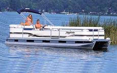 Sweetwater 2221 EL 2002 Boat specs