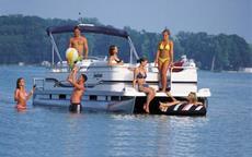 Sweetwater 2423 SC I/O 2002 Boat specs