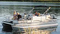 Parti Kraft Commander PKC2222 DF  2003 Boat specs