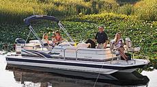 Hurricane Boats FunDeck  226 REF Outboard 2004 Boat specs