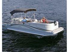 Bennington 2275 RL I/O 2005 Boat specs