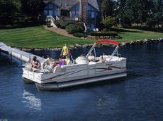 Crest Crest III XRS 22 2005 Boat specs
