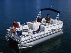 Crest Fisherman DL 2200 2005 Boat specs