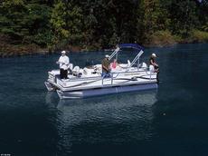 Crest Super Fisherman 22 2005 Boat specs