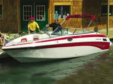 Crownline 270 BR 2005 Boat specs