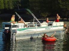 Fisher Freedom 240 DLX 2005 Boat specs