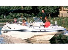 Hurricane Boats SunDeck 237 O/B 2005 Boat specs