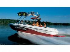 Moomba Mobius LSV 2005 Boat specs