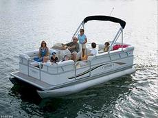 Smoker Craft Infinity M-818 F Sundeck RE 2005 Boat specs