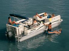 Sweetwater 2423 SC  2005 Boat specs