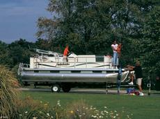 Sweetwater Challenger 200 RE-3 Gate 2005 Boat specs