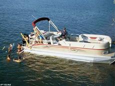 Sylvan 8520 Mirage Signature 2005 Boat specs