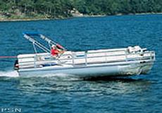 Voyager Marine VEXP25CR Express Cruise 2005 Boat specs