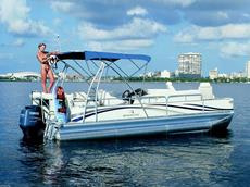 Bennington 2250 RFS 2006 Boat specs