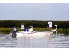 Blue Wave 200 V-Bay 2006 Boat specs