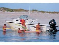 Boston Whaler 205 Conquest 2006 Boat specs