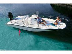 Boston Whaler 220 Dauntless 2006 Boat specs