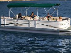 Crest Caribbean 27 2006 Boat specs