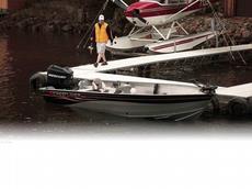 Crestliner Canadian 18 SC 2006 Boat specs