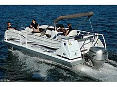 JC Manufacturing TriToon 226 I/O 2006 Boat specs