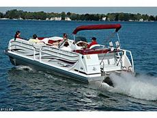 JC Manufacturing TriToon 306 I/O 2006 Boat specs