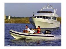 Mercury V-450 White (Hypalon) 2006 Boat specs