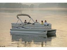 Premier Boats SunSation 225 ES 2006 Boat specs