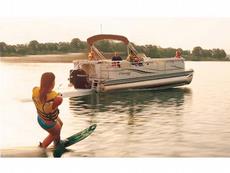 Suncruiser Cruiser Series - TR240 2006 Boat specs