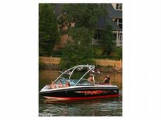 Supra Launch 24 SSV 2006 Boat specs