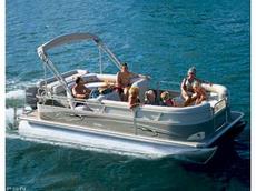 Sylvan Mirage Signature 8520 RE 2006 Boat specs