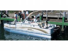 Triton Boats 220 F Gold 2006 Boat specs